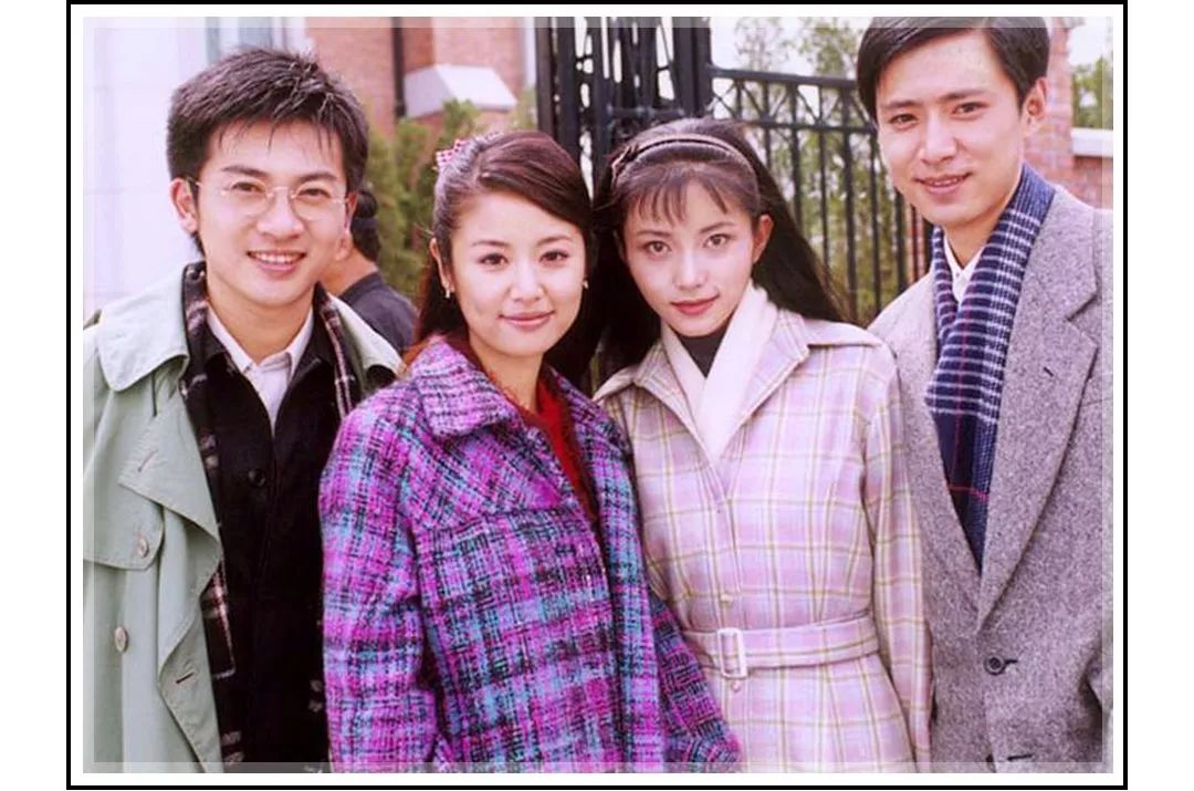 杜飞穿红色衣服,杜飞穿匡威