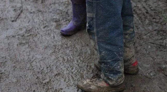 这双运动鞋竟然防水！暴雨大雪都不湿，还巨暖和