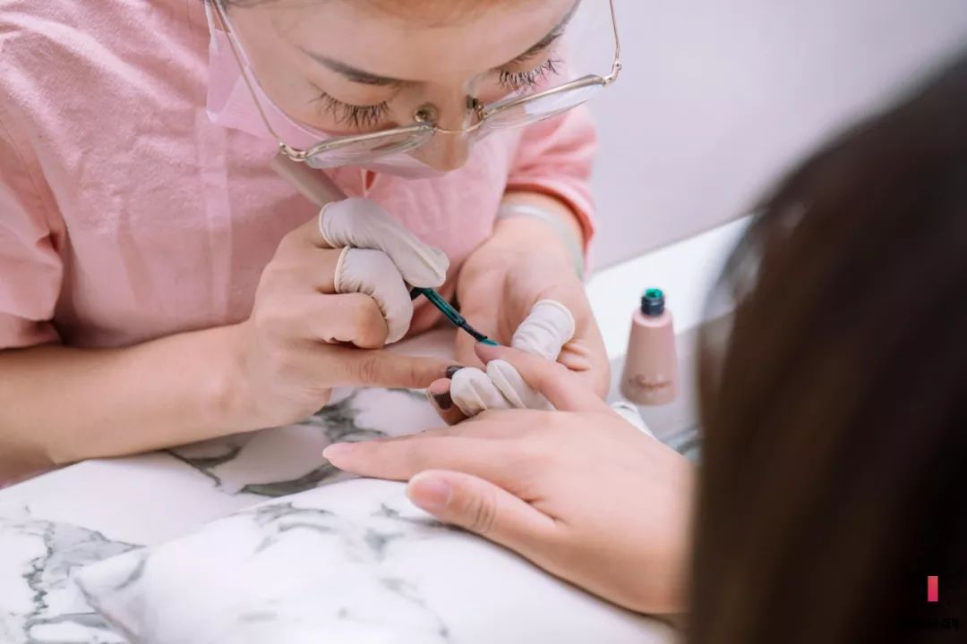 李沧优惠团购美睫,单色美甲9.9元活动河西