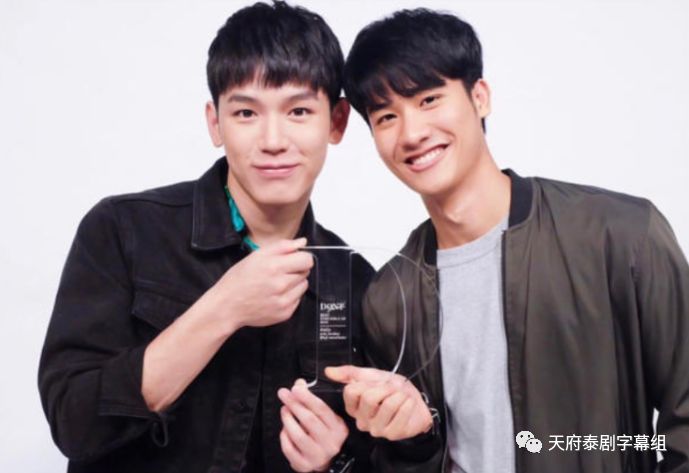 朱拉学霸呆妞四年合作了四部作品