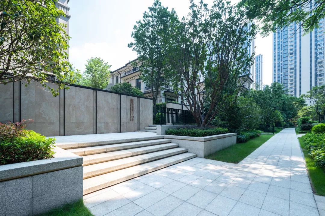 龙湖天宸原著二期有什么楼盘,沈阳龙湖天宸原著118平房间软装