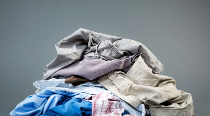 布艺沙发脏了怎么清洗没有吸尘器,皮革沙发时间长了脏了怎么清理