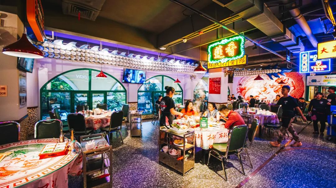 剪影时光,有人真的把老香港的模样嫁接到成都