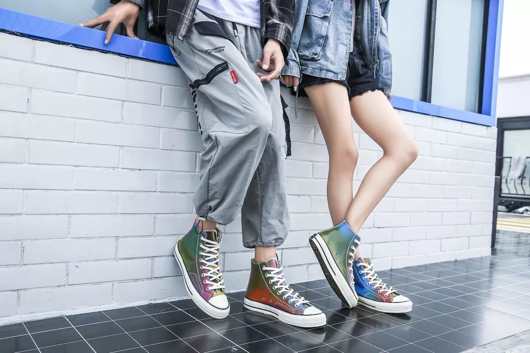 中国造了双百元鞋竟有3,600,000色？！穿上1秒就炸街、不怕脏