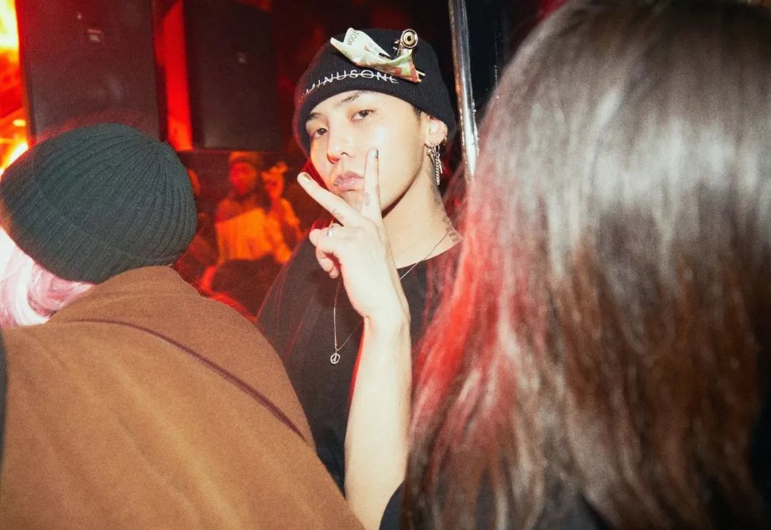 权志龙退伍后都在干什么,退伍后的权志龙做了些什么