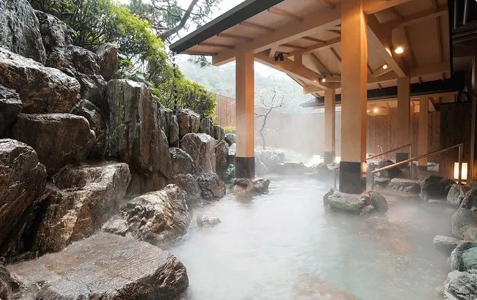 泡全球仅一家的珍珠温泉,上小众景美的雪场滑雪,99%游客都不知道的日本玩法