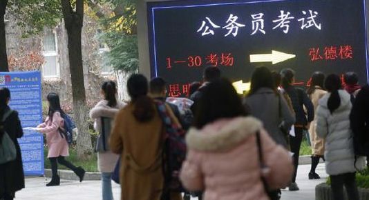 河南孕妇自然受孕生下四胞胎,河南一孕妇意外产子