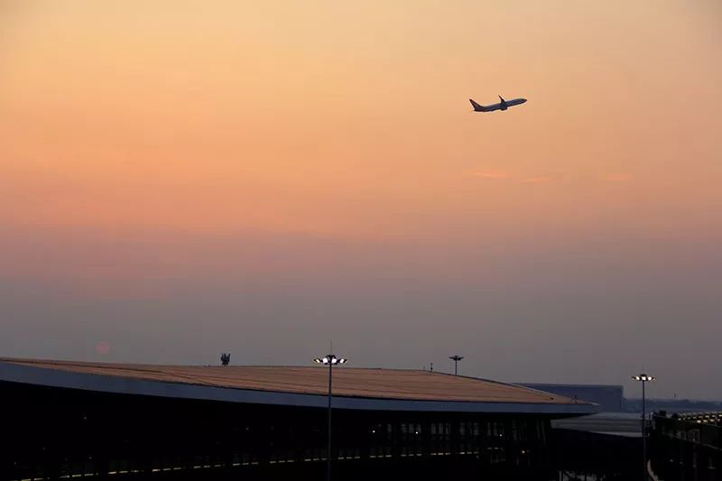 收藏北京大兴国际机场乘机攻略图,大兴国际机场和首都国际机场指南