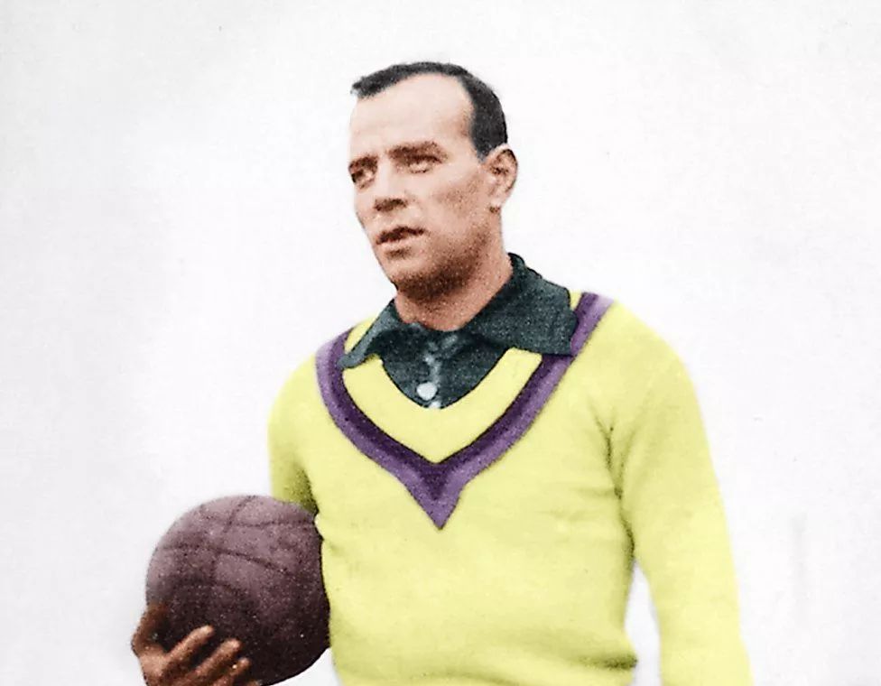 西班牙人俱乐部历史,西班牙外籍军团庆祝成立102周年