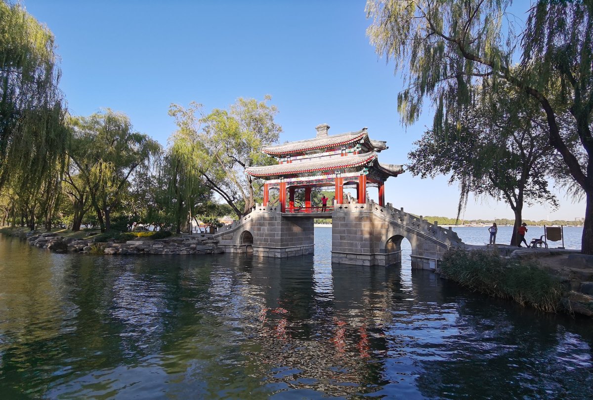 huaweimate30pro摄像头更换,huaweimate30pro后置摄像头不聚焦