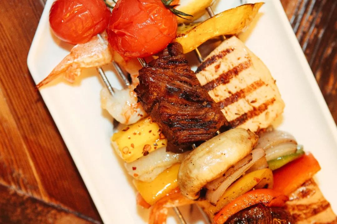 这个温州男孩做的汉堡“叫板”全球数一数二的汉堡品牌!还把店从法国开到了杭州……