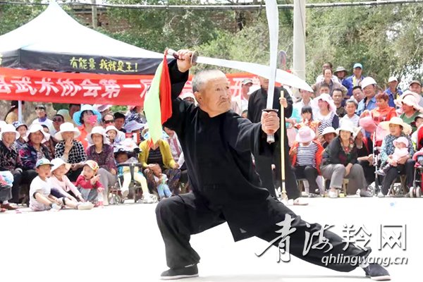 天冷挡不住传统体育火热