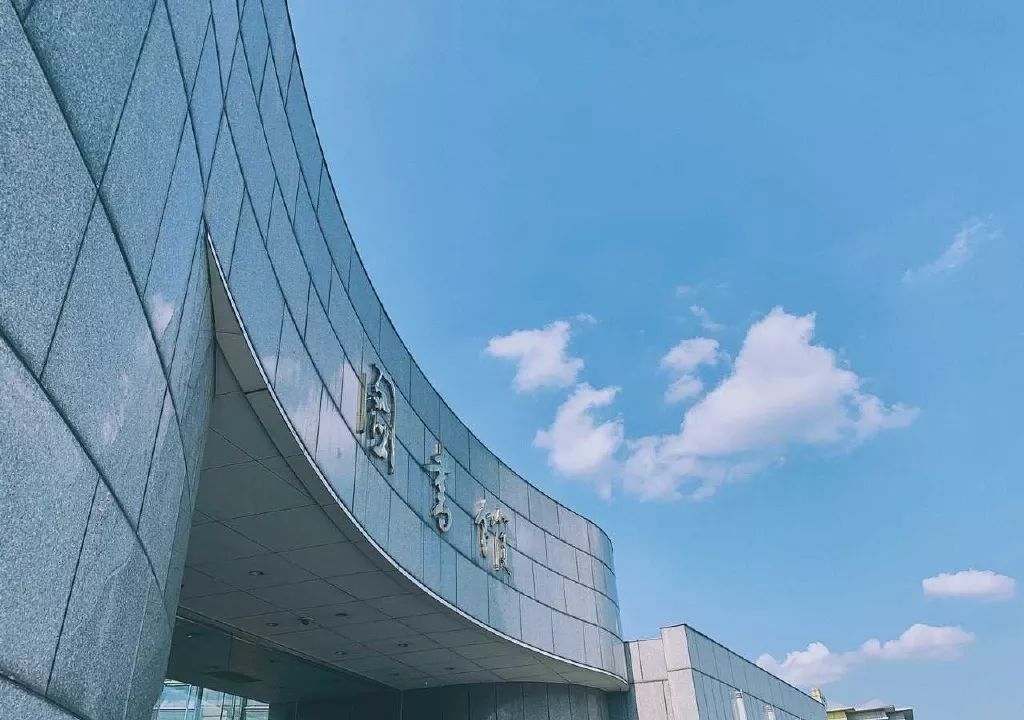 考研首先要确定方向,考研之前要确定好院校吗