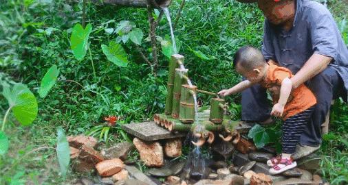 河南大爷做出2600年前的鲁班凳,山村老人制作鲁班凳惊艳国外