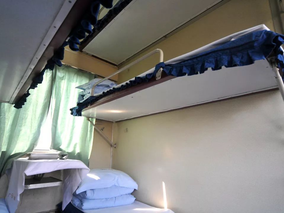 软卧和硬卧的价格相差多少,硬卧为什么比软卧便宜