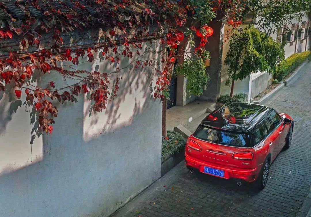 创新复古变装独一无二,时尚单品mini