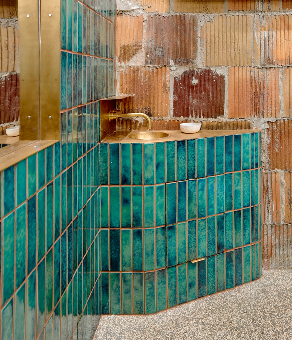 小小果汁店玩起复古油画风，这次真的美到心坎里了