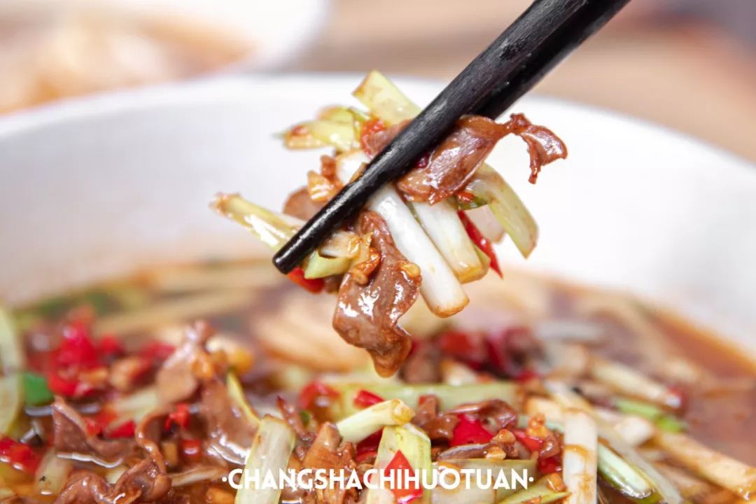 除了一碗米粉长沙人还怎么吃早餐,长沙人的早餐从吃第一碗粉开始