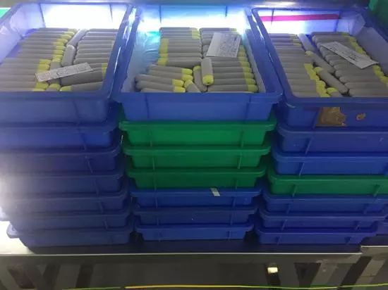 *子烟电**小镇野蛮生长:小工厂似烂尾楼原材料无把关