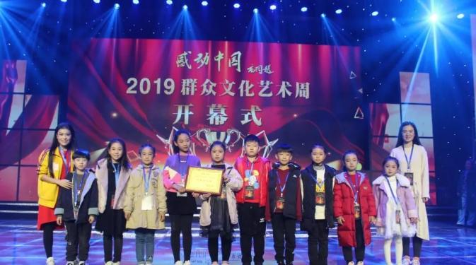 澶灏戝効閲戝浣滃搧,澶鍎跨鑺傜洰閲戝