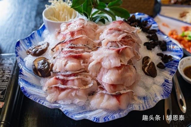 江苏有种名蟹全是“运动员”，用特殊工具捕捞，生长环境优质