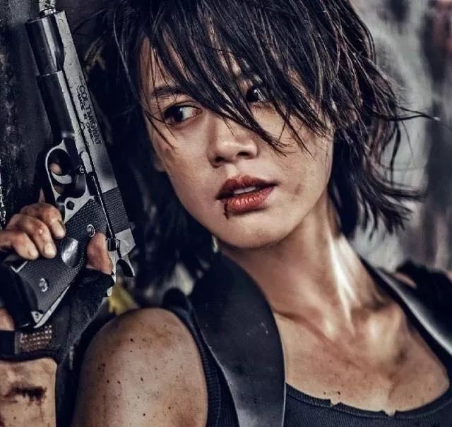 香奈儿发布会各路明星都来捧场,香奈儿回应包15分钟原视频