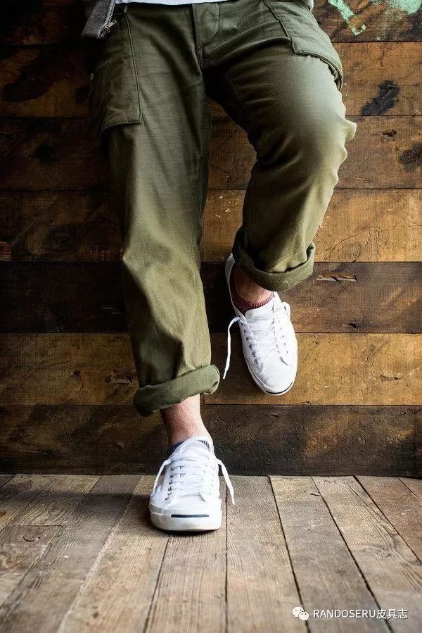 一双冷门的鞋子,一双丑到爆炸的鞋子