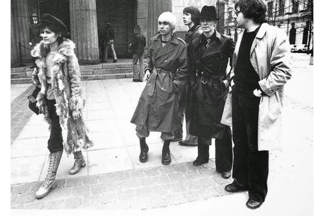 burberry风衣英国王子,burberry经典风衣黑色男士