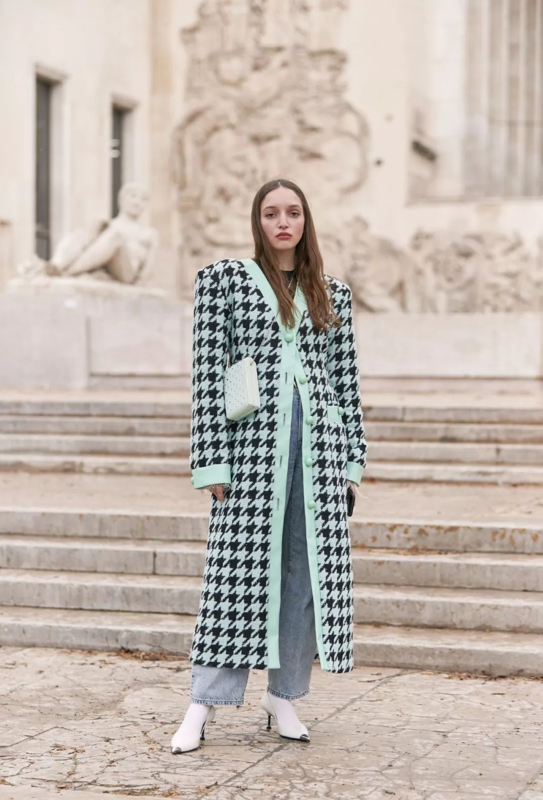 钟楚曦新中式穿搭同款,高级脸的钟楚曦独爱港风式穿搭