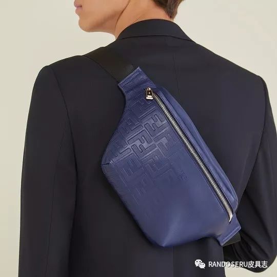 摊上个男人，这么爱奢侈品包包真是个奇葩？