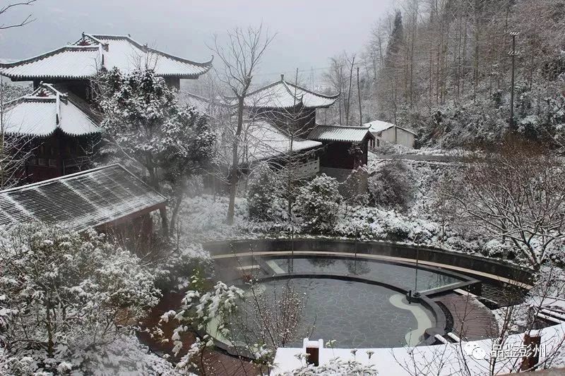 彭州许你一个七彩的世界,来彭州带你看海