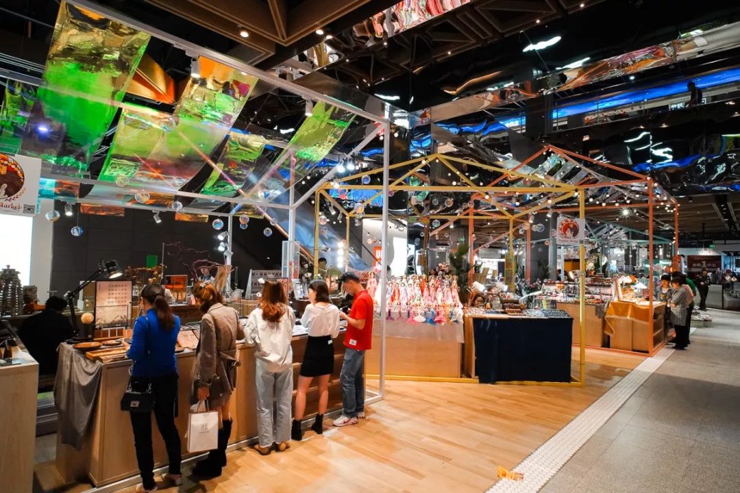 盒马深圳闭店多少家了 (深圳最大的盒马鲜生是哪家)