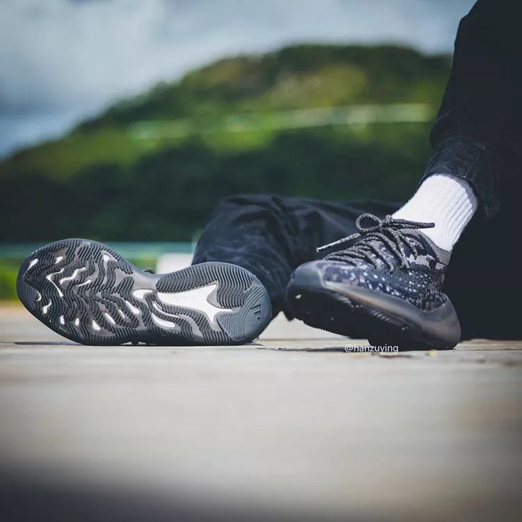 aj11黑红假鞋实战会怎样,aj1白黑2024新款这鞋怎么样