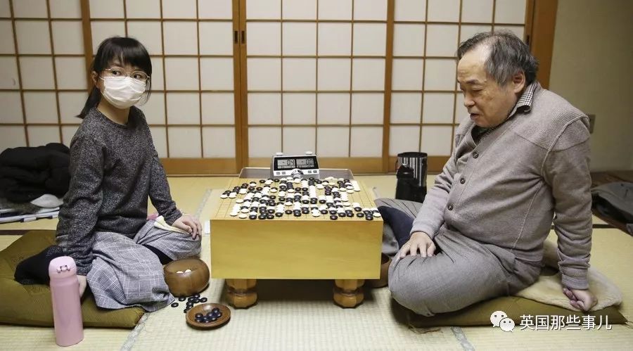 战胜71岁职业九段棋手的10岁围棋少女：这冰霜之瞪过分可爱了啊
