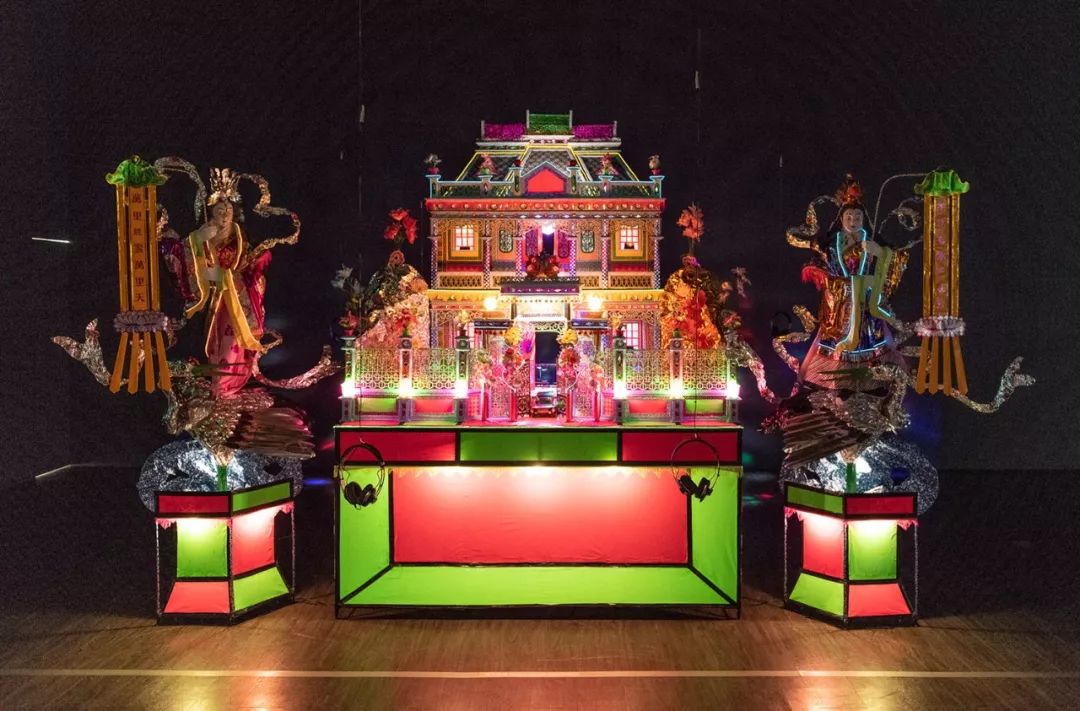 中国人烧给死人的纸扎，登上巴黎设计周，还被法国博物馆收藏