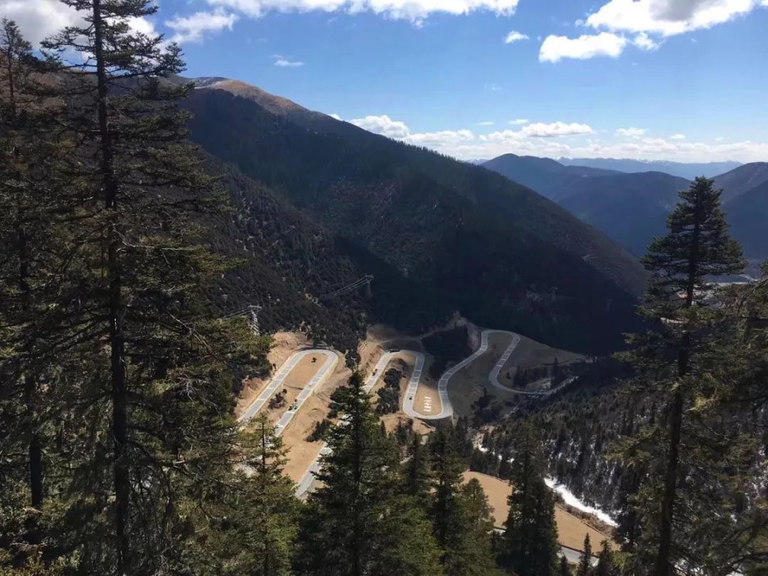 四川省稻城亚丁风景区旅游攻略,稻城亚丁旅游攻略文档