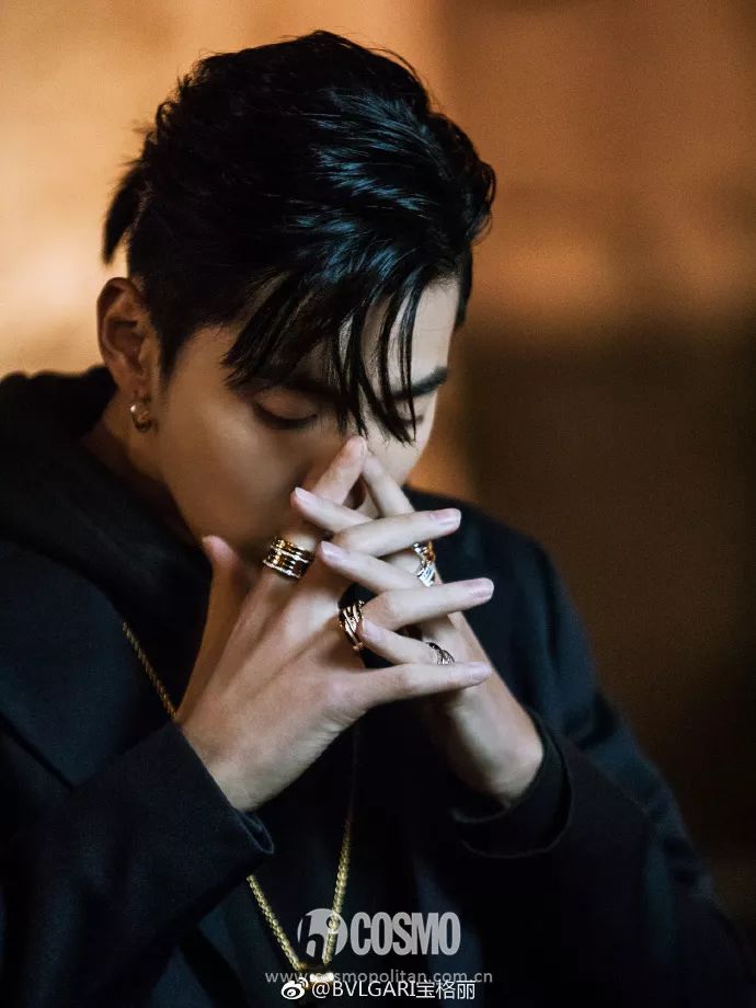 女人买珠宝是最聪明的,25岁女生买珠宝买什么