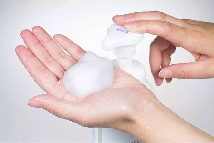 有一个在中国留学的日本小姐姐,在日本留学过的一个女生