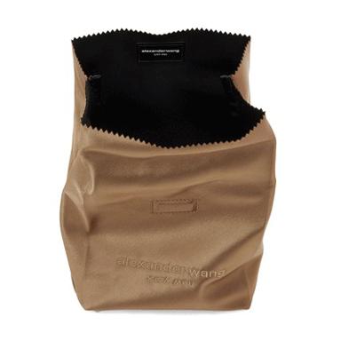 年末跨界合作狂潮｜吃的穿的用的中国的外国的各种联名各种抢钱