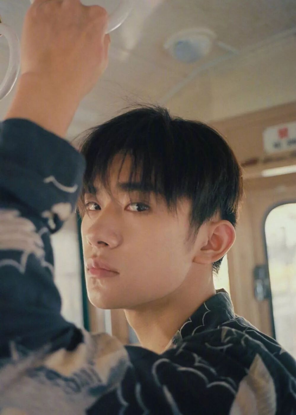 爱王俊凯易烊千玺王源,为什么大家都喜欢易烊千玺