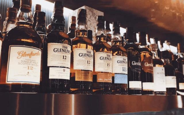 【双语】AGuidetoBarsinZhengzhou郑州不完全酒吧攻略