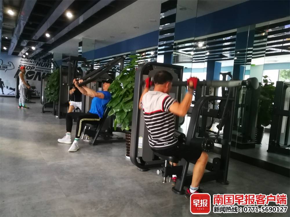 健身房销售卖一张卡赚多少,健身房卖卡销售一个月10亿