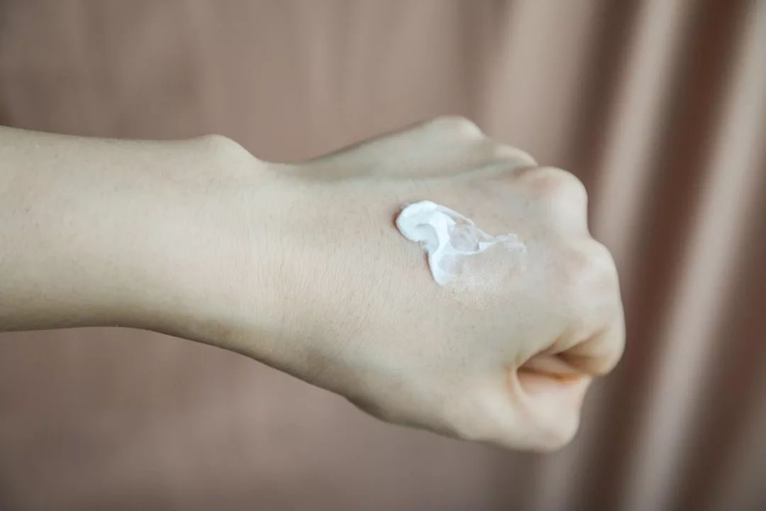 秋冬内搭必备神器,冬天只需这4件内搭每天不一样