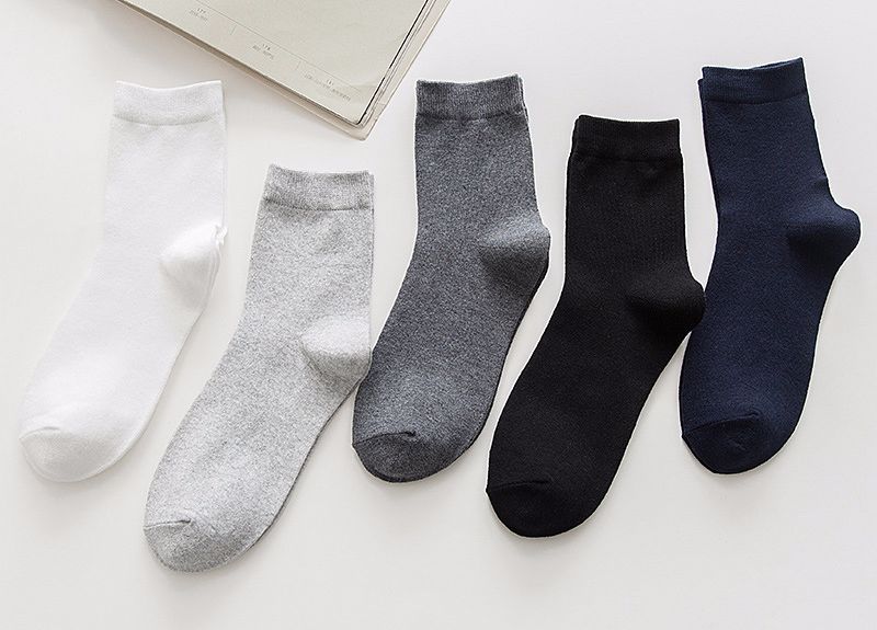 日本人吃饭都不穿鞋，熏死人了！这双耗时3年的黑科技银离子袜，美白润肤自发热，穿7天都不臭脚