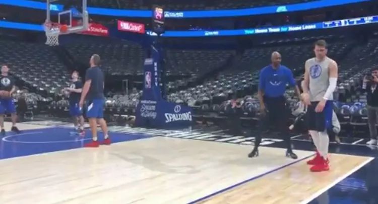 范志毅逆天弹跳有c罗高吗,前国足锋霸评价c罗