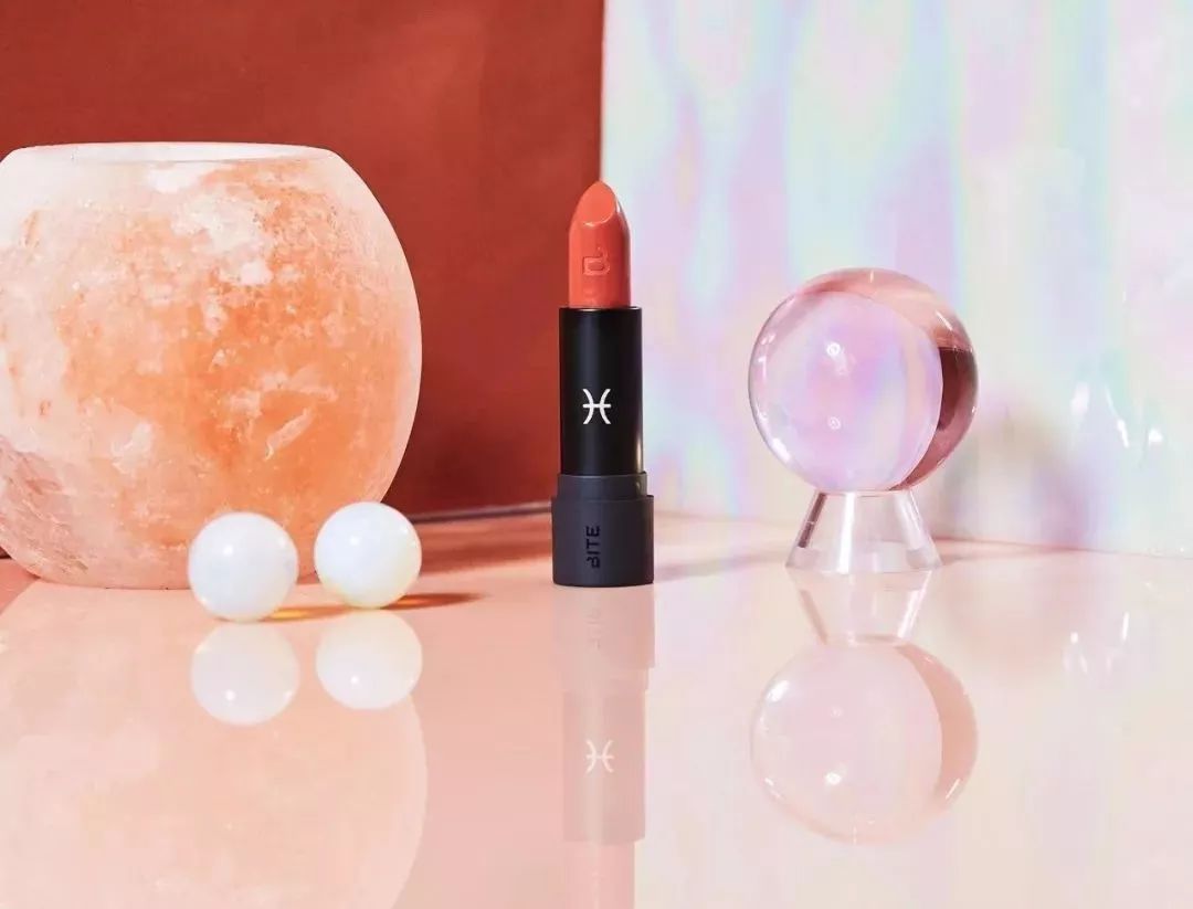 王鸥最好用的单品,王鸥在乘风破浪里推荐的唇膏