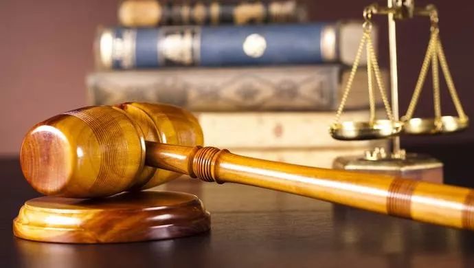 没了！春节高速公路小客车免费；常住人口300万以下城市取消落户限制|听佛山