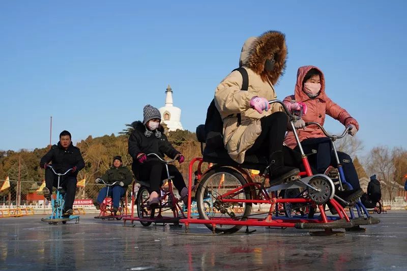 冰雪乐园北京雪圈畅玩,昌平绿洲水乡冰雪乐园