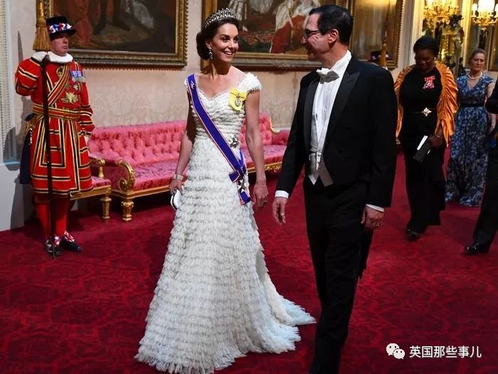 凯特王妃2020冬天的着装,凯特王妃2011衣着