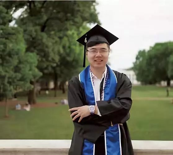 赵文卓女儿在英国上的高中,赵文卓女儿上的是职业学校吗